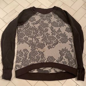 Lululemon fleece lined sweatshirt. Size 6